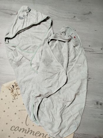 Cape de bain bébé