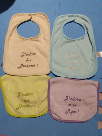 Lot de 4 bavoirs bébé 