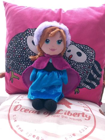 Peluche poupée reine des neiges Nicotoy Disney 31cm
