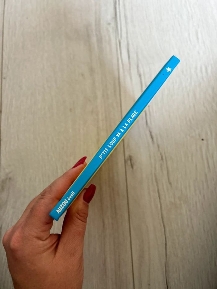 Livre p’tit loup va à la plage - photo numéro 2