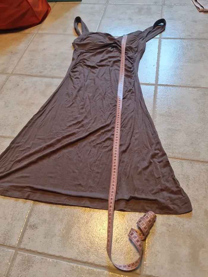 Robe sous genou - photo numéro 5