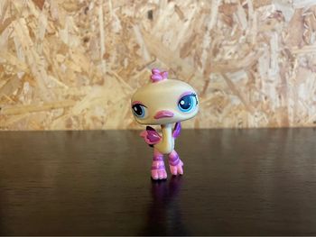Idée cadeau 🎁 1 figurine Petshop LPS