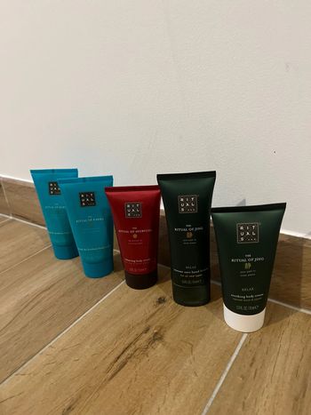 5 crème corps et main rituals