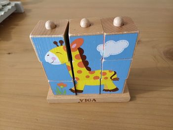 Cubes en enfiler enfants