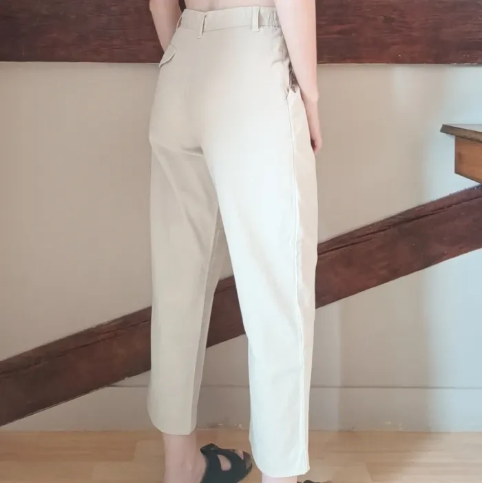 Pantalon crème à pinces - photo numéro 2