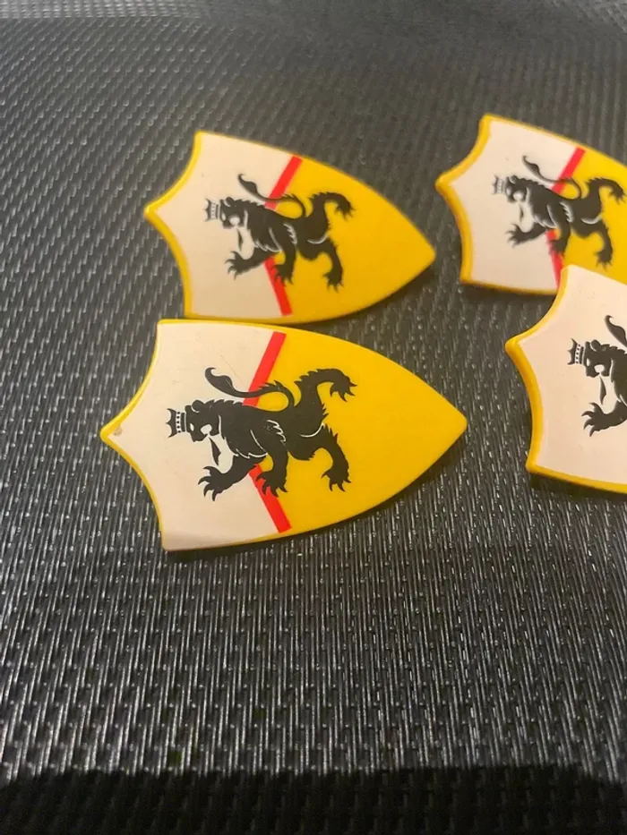 Playmobil lot 4 boucliers chevalier du lion 4865 4866 4867 4868 4869 4871 4873 4933 5240 - photo numéro 4