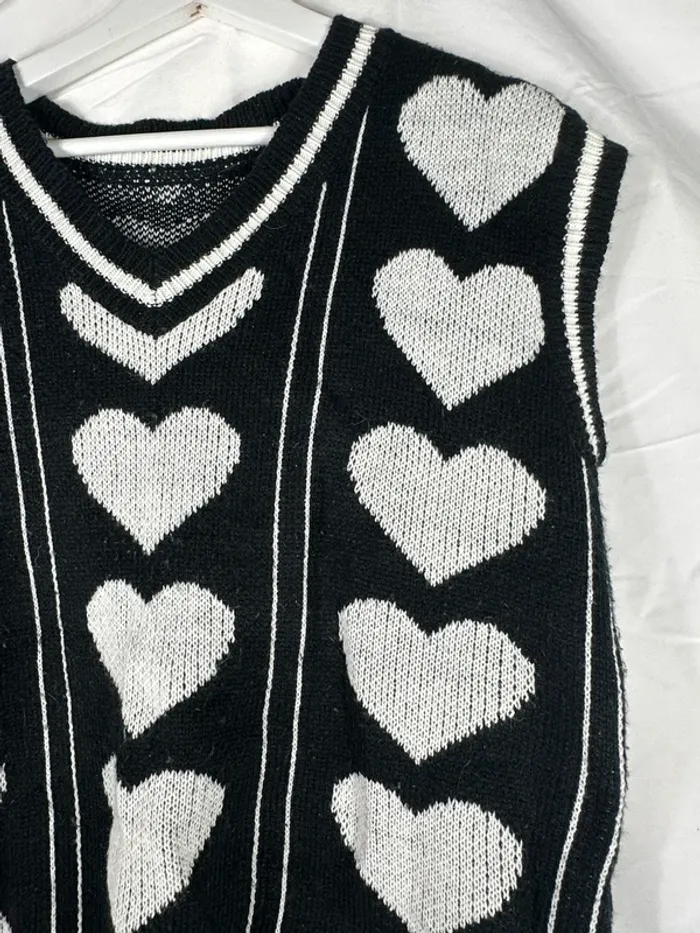 Pull cardigan sans manche cœur YesStyle - photo numéro 2