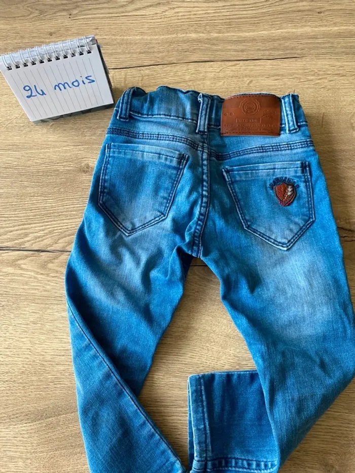 Jeans 24 mois - photo numéro 2
