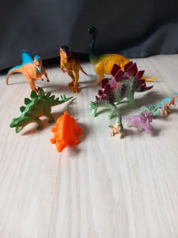 Lot de dinosaures (figurines)