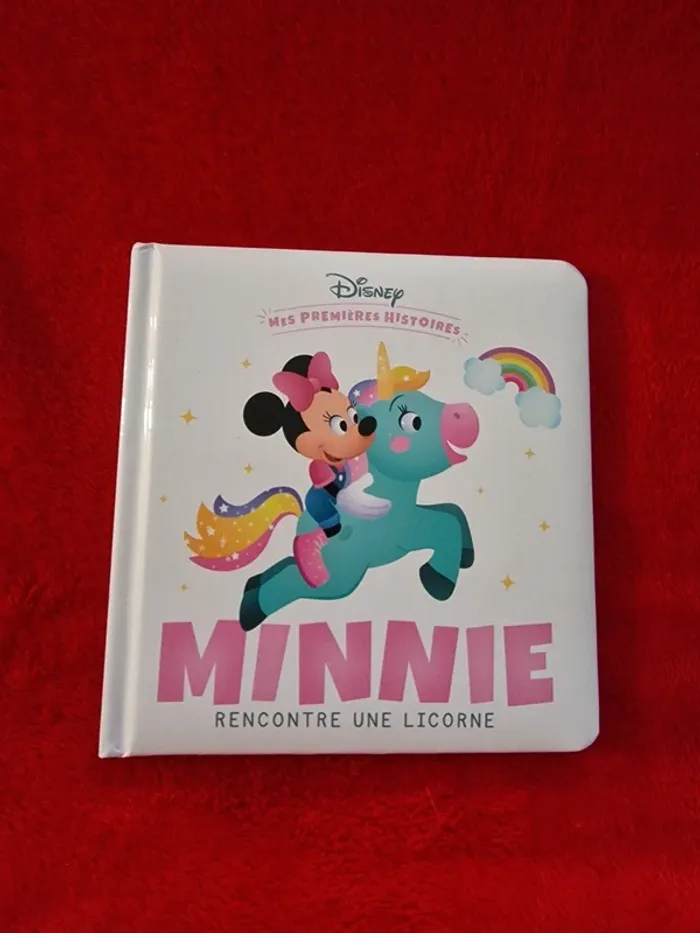 Livre mes premières histoires Disney minnie rencontre une licorne