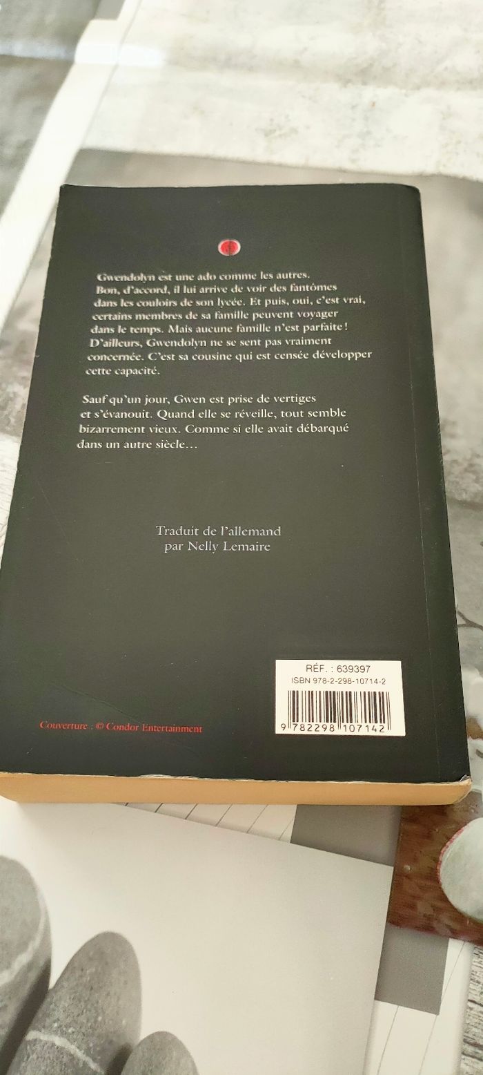 Livres rouge rubis - photo numéro 3