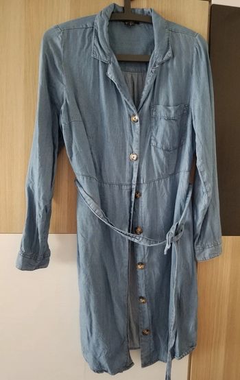 Jolie robe chemise en jean