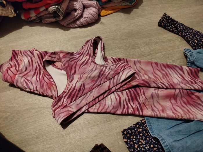 Lot vêtements fille 5 ans - photo numéro 5