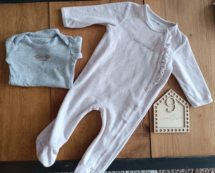 Pyjama 9 mois + bodie