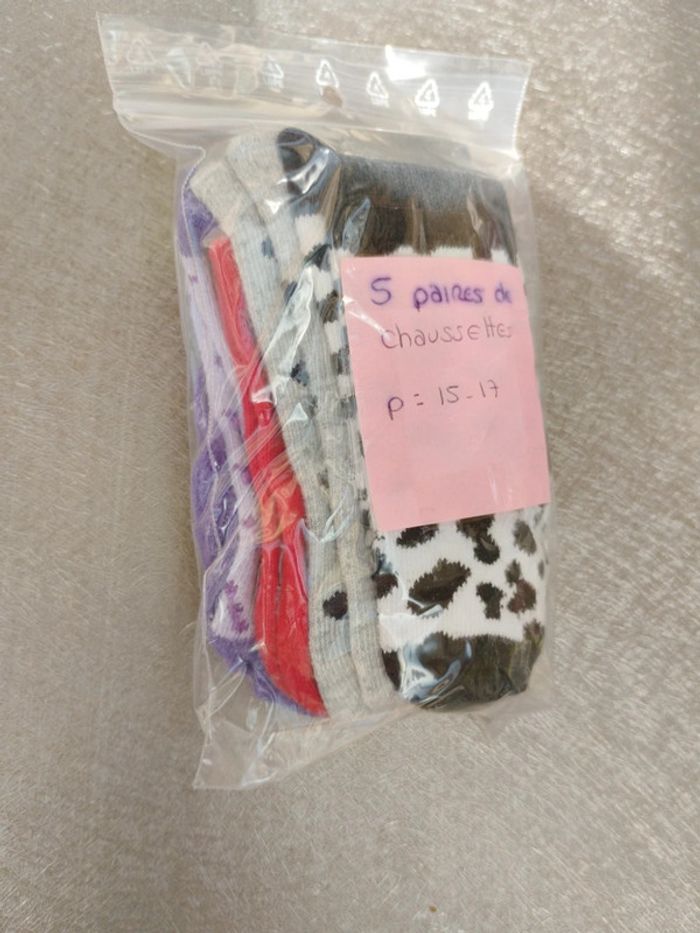 Chaussettes fille pointure 15-17, 23 paires - photo numéro 4