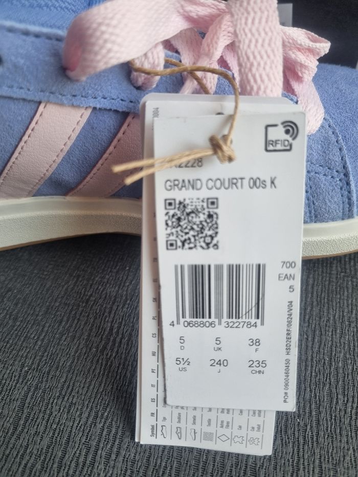 Baskets Adidas neuves - photo numéro 6