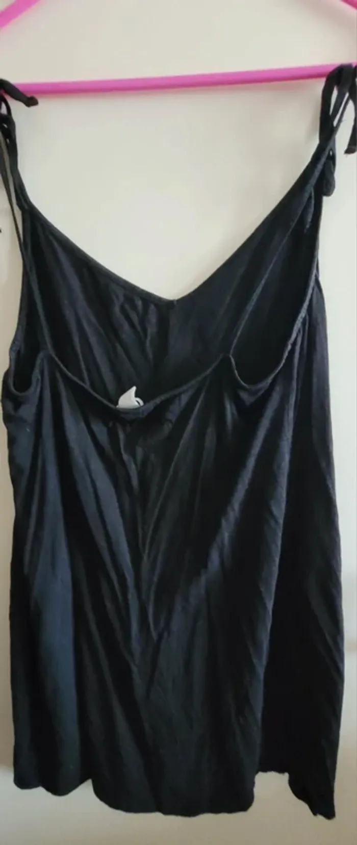 Robe noire - photo numéro 2