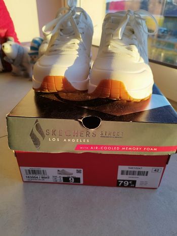 Skechers Los Angeles 42