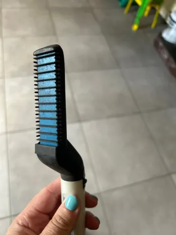 Brosse chauffante lissante pour barbe