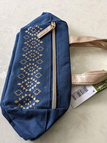 Vanity Yves Rocher bleu et doré.