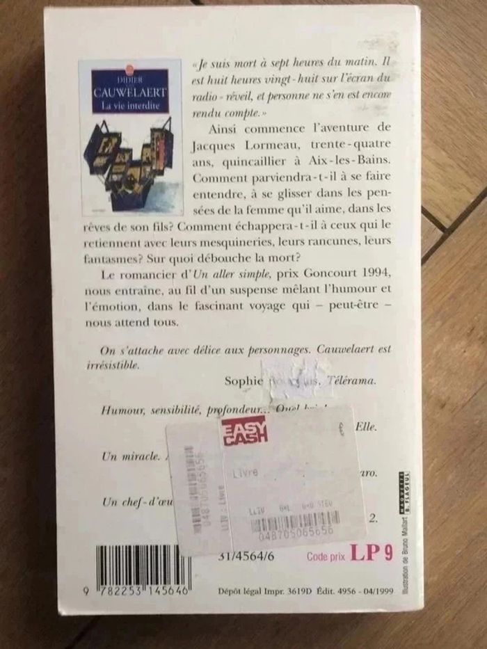 Livre poche "La vie interdite" - photo numéro 2