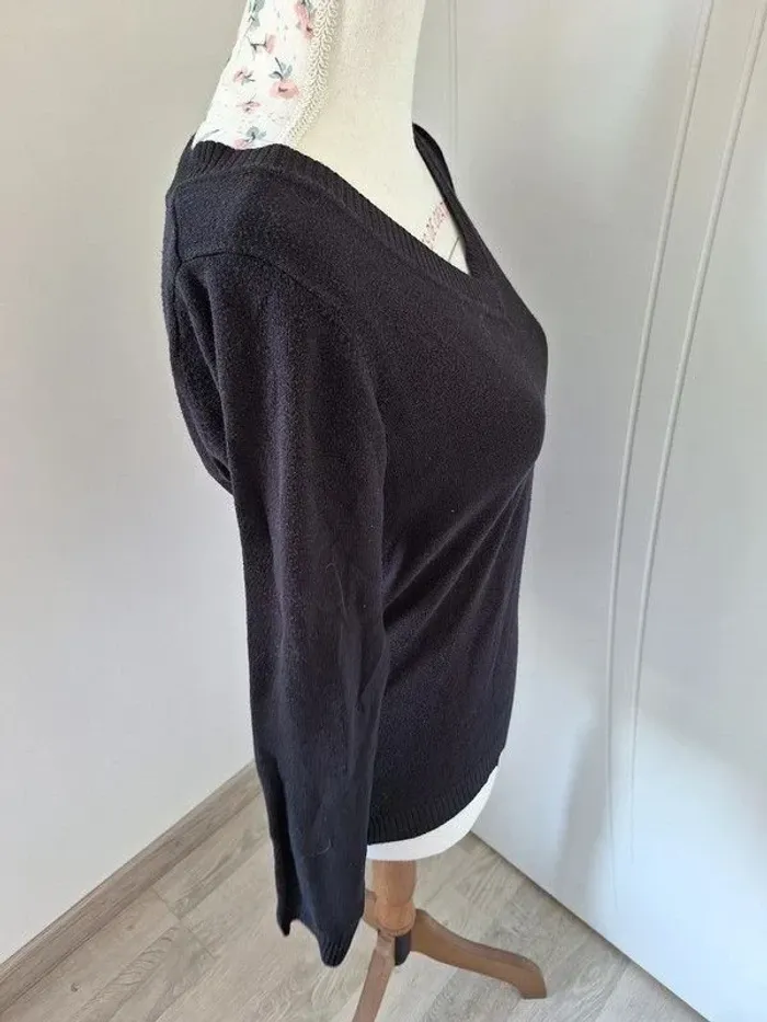 pull col V noir - photo numéro 3