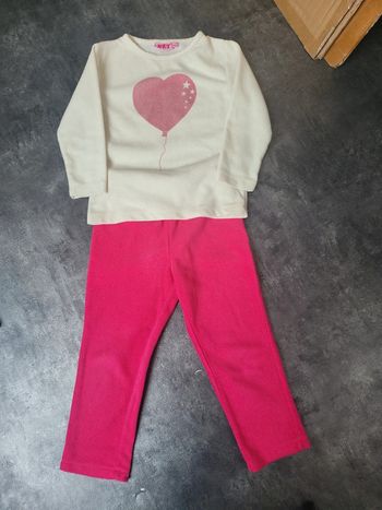 Pyjama hiver fille 4 ans NKY très bon état