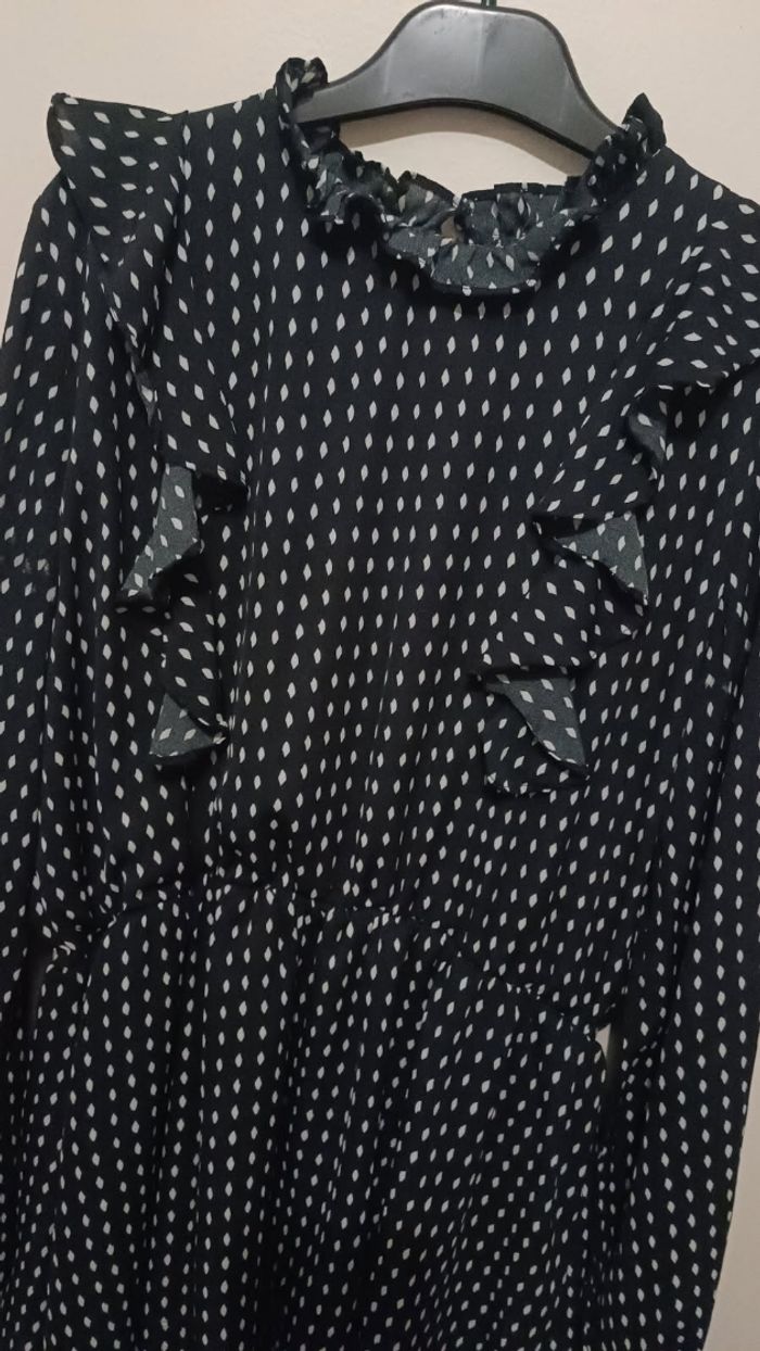 Petite robe noir - photo numéro 3