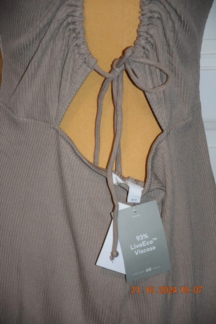 Robe côtelé h&m ouverte dans le dos neuve taille XL - photo numéro 4