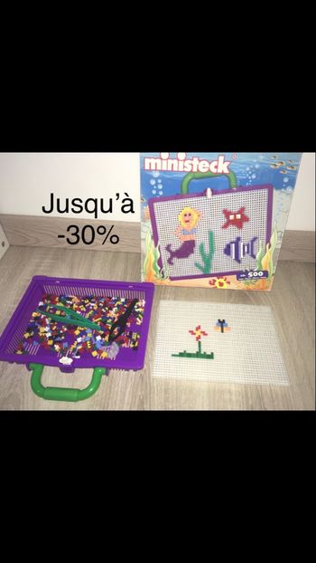 Jeux mosaïque piquot avec modèle couleur motricité fine sirène création temps calme minutieux