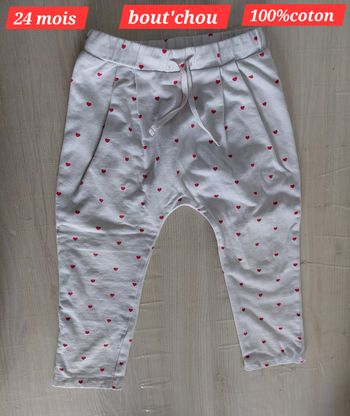 Pantalon avec cœurs fille 24 mois