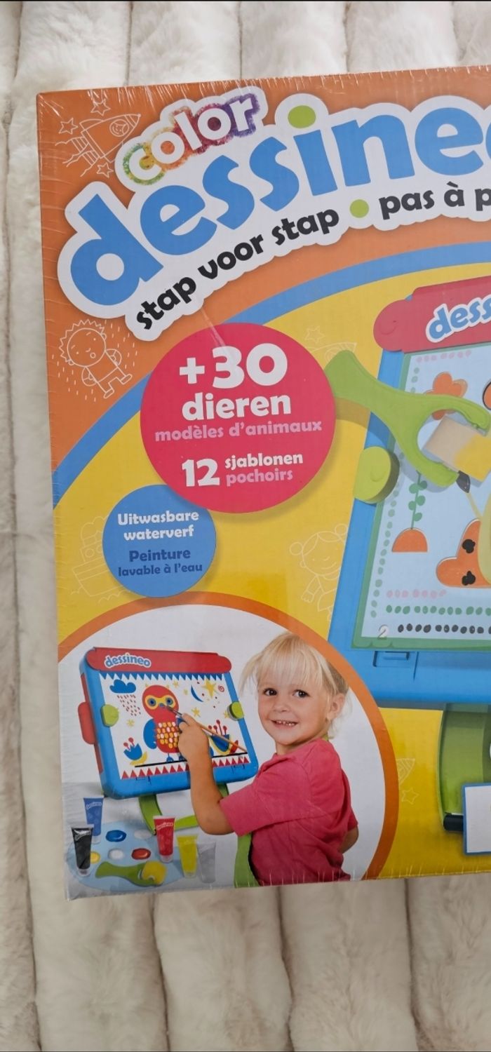 Chevalet de peinture pour apprendre à dessiner et peindre Dessineo Neuf - photo numéro 2