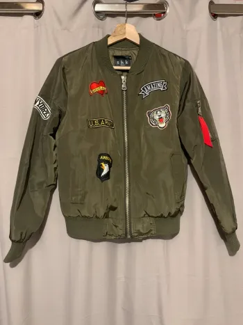 Bombers kaki