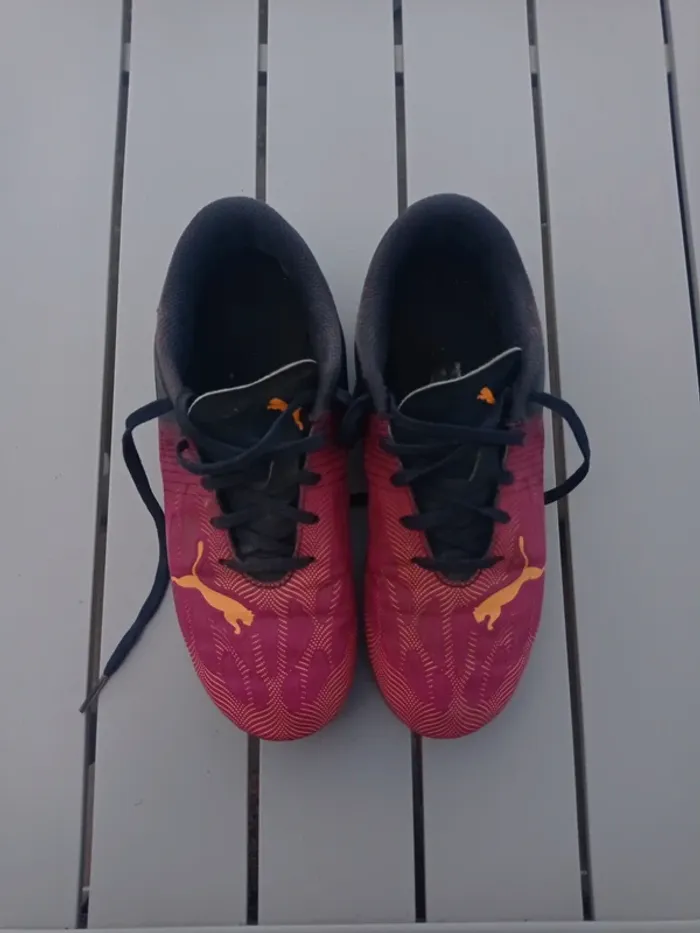 Chaussures foot puma 34 - photo numéro 2