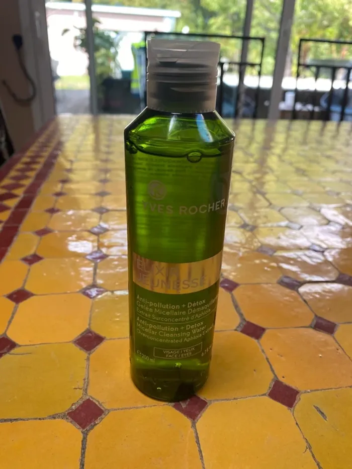 Gelée micellaire démaquillant - photo numéro 2