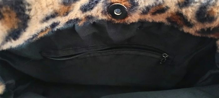 Sac fausse fourrure léopard  Neuf - photo numéro 5