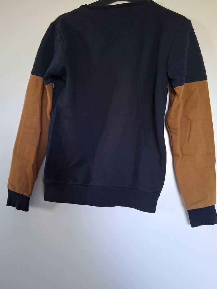 Sweat shirt  bleu et marron " t- S" - photo numéro 2