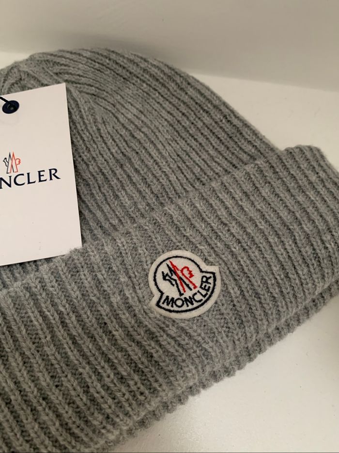 Bonnet Moncler Gris - photo numéro 2