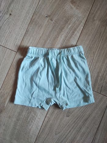 Short garçon/fille H&M 18/24 mois 86cms (78)