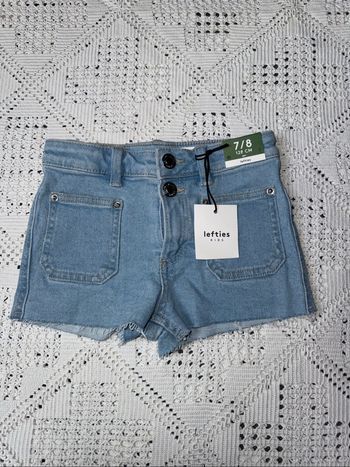 Short fille