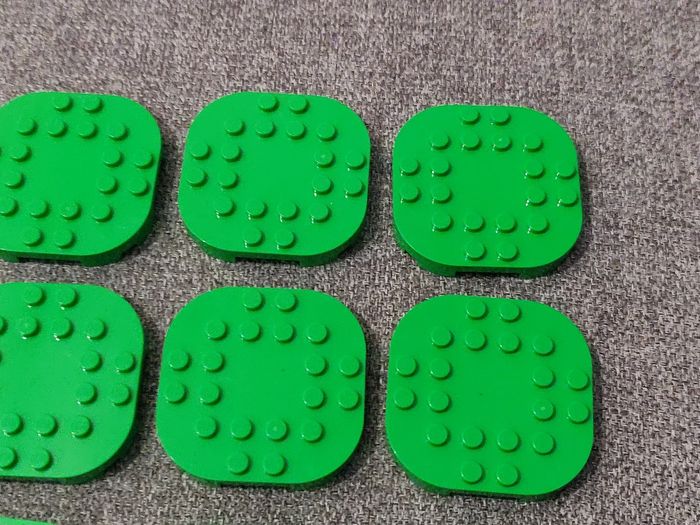 9 plaques 6x6 arrondies vertes Lego - jamais utilisées parfait état - vrai Lego - photo numéro 5