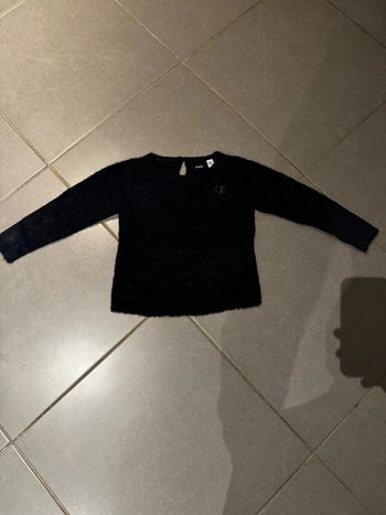 Pull / Sweat à poils pailleté avec un bouton dans le dos - Okaidi - Cœur - Bleu marine - 4 ans