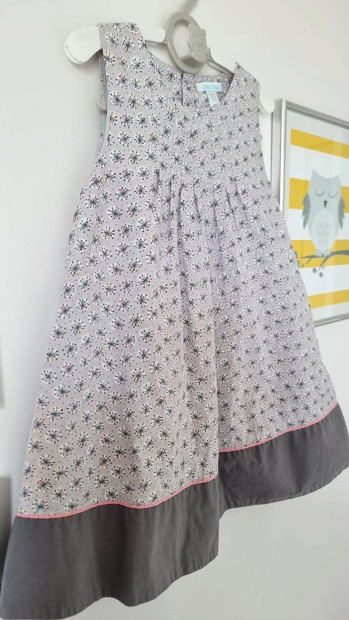 Robe habillée coloré obaibi taille 3ans comme neuve - photo numéro 2