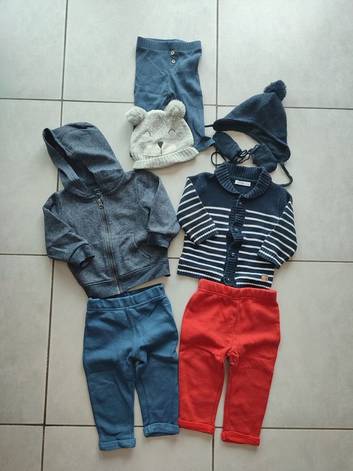 Lot vêtements 12 mois