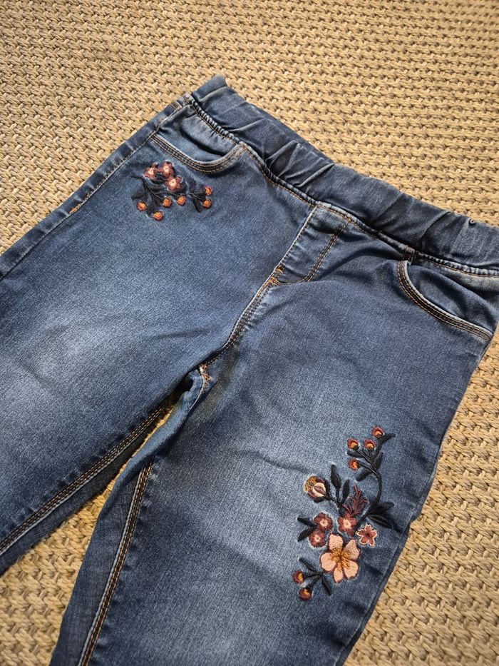 Jean treggings avec broderie fille - 8 ans - photo numéro 2