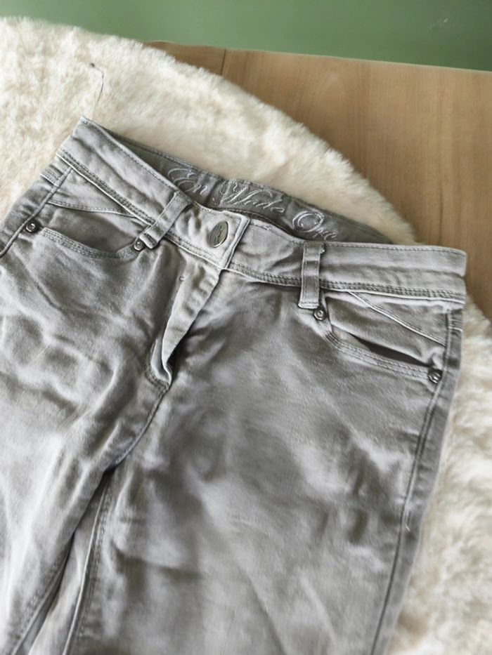 Jeans gris - photo numéro 4