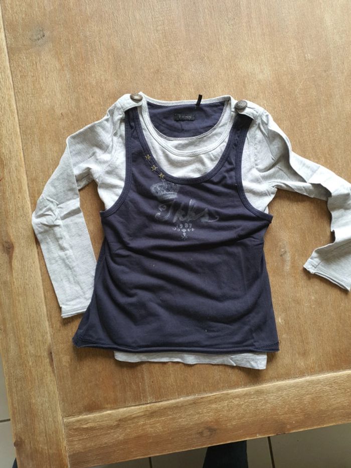 T-shirt superposé ikks 6 ans parfait état