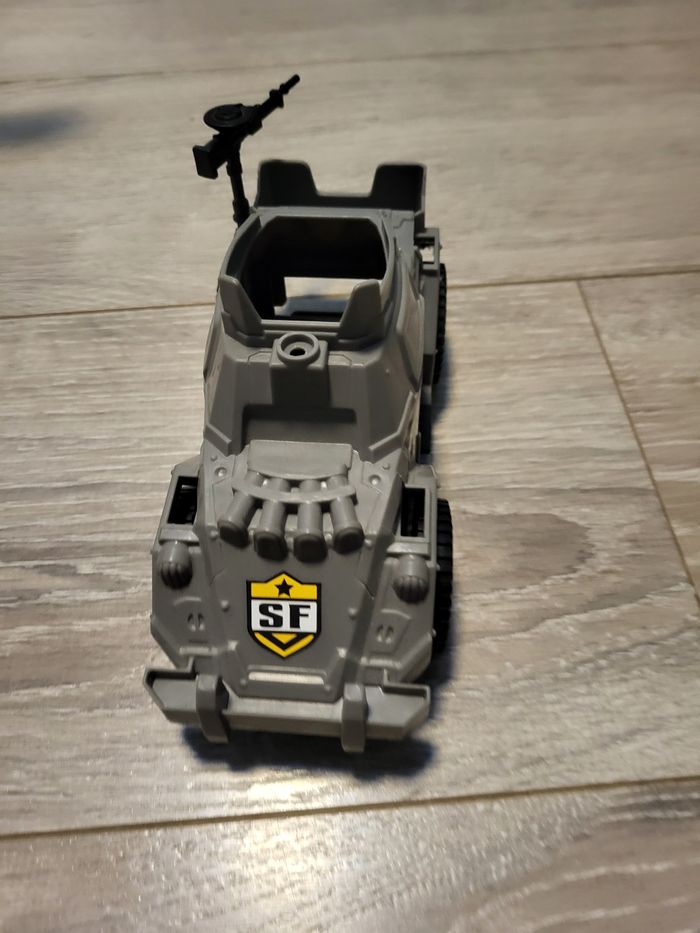 Hélicoptère avec voiture et militaires - photo numéro 6