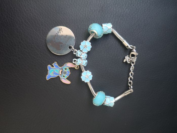 Sweat 11/12 ans et bracelet stich - photo numéro 4