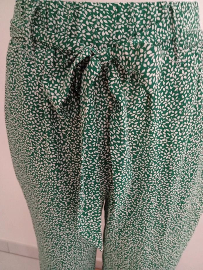 In April 1986 - Pantalon fluide - taille M/L | motif floral - photo numéro 7